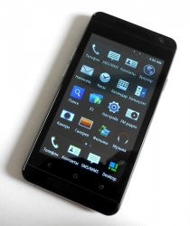 HTC M7 mini ANDROID 4 дюйма